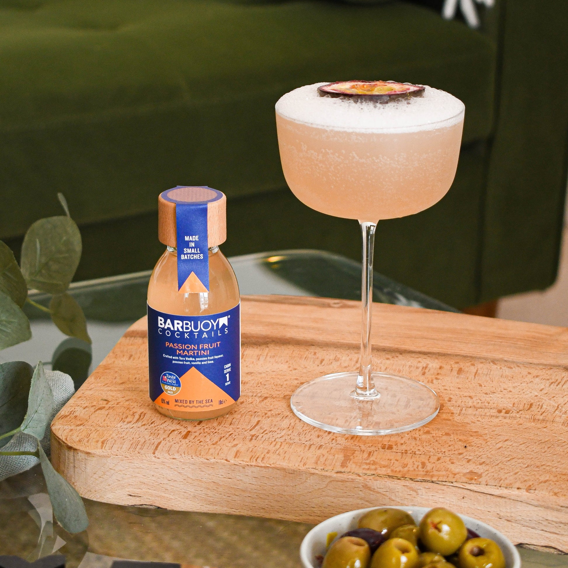 1 x 10cl single serving ready made Passion Fruit Martini cocktail (Taste of the West Gold Award)